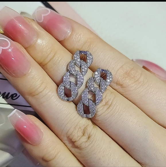 Cubic zircon bracelet and earrings - Picture 2 of 6